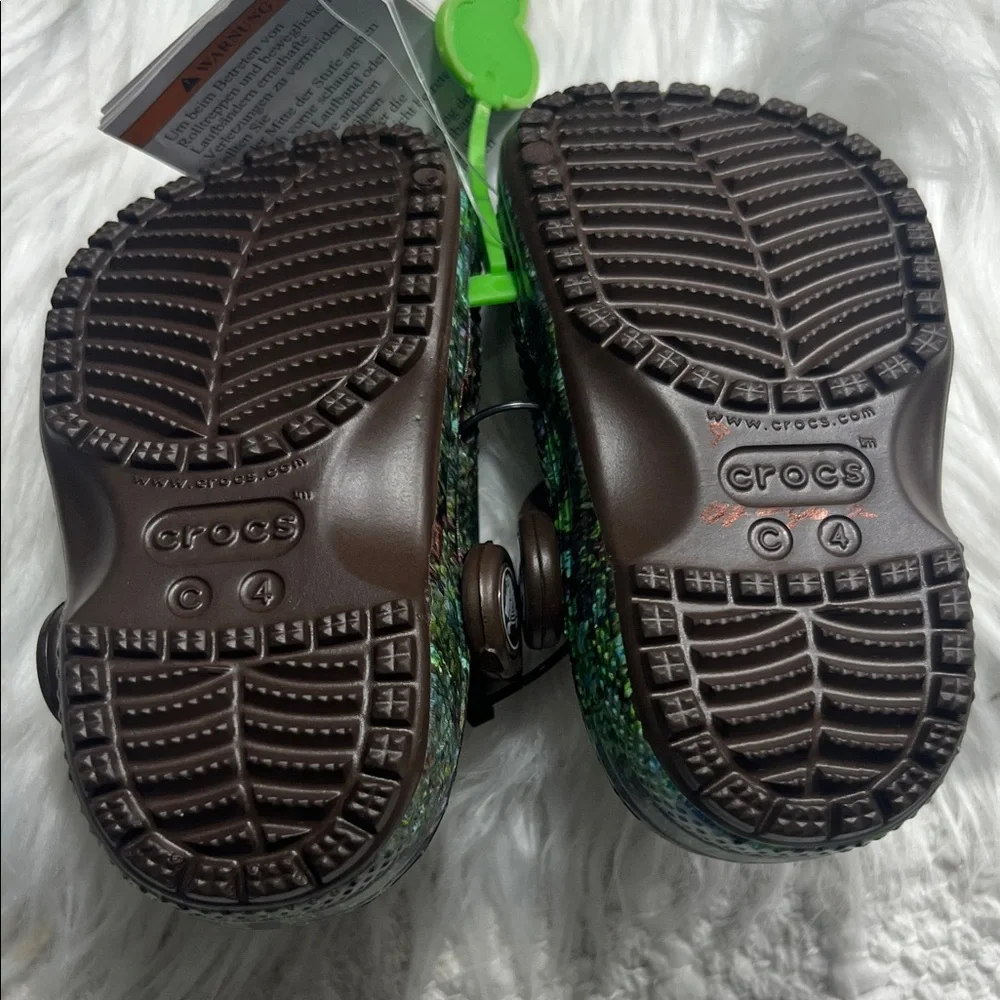 Crocs Classic Bugs Clogs Kid’s Size C4 Green and Brown